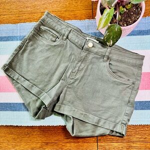 H&M Dark Olive Cuffed 5 Pocket Shorts